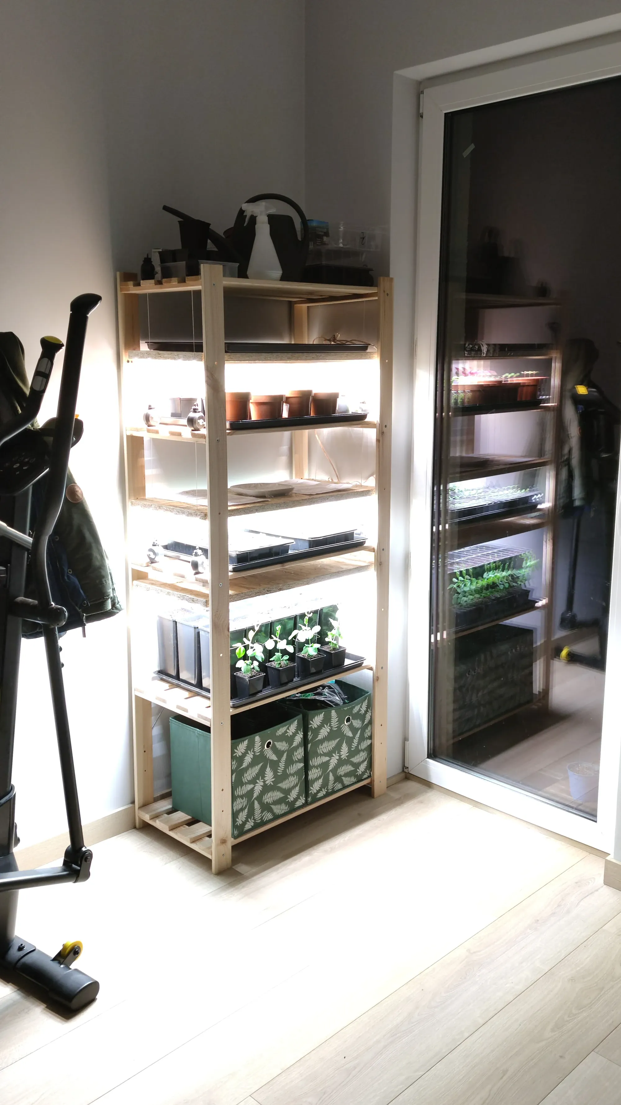 How I built a powerful LED grow rack
